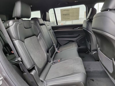 2026 Jeep Grand Cherokee GRAND CHEROKEE L LAREDO ALTITUDE 4X4