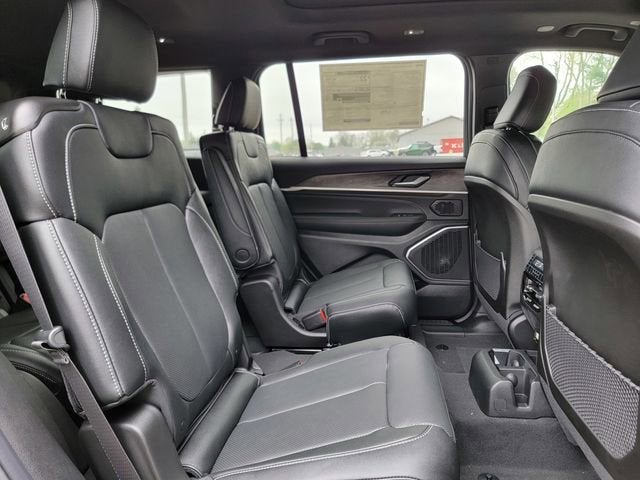 2026 Jeep Grand Cherokee GRAND CHEROKEE L LIMITED RESERVE 4X4