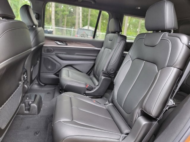 2027 Jeep Grand Cherokee GRAND CHEROKEE L LIMITED 4X4