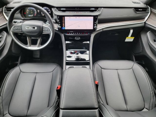 2027 Jeep Grand Cherokee GRAND CHEROKEE L LIMITED 4X4