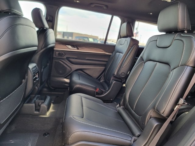 2027 Jeep Grand Cherokee GRAND CHEROKEE L LIMITED 4X4