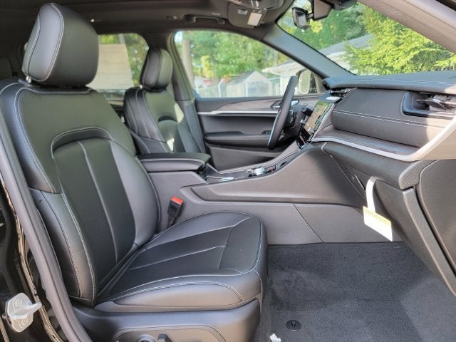 2027 Jeep Grand Cherokee GRAND CHEROKEE L LIMITED 4X4
