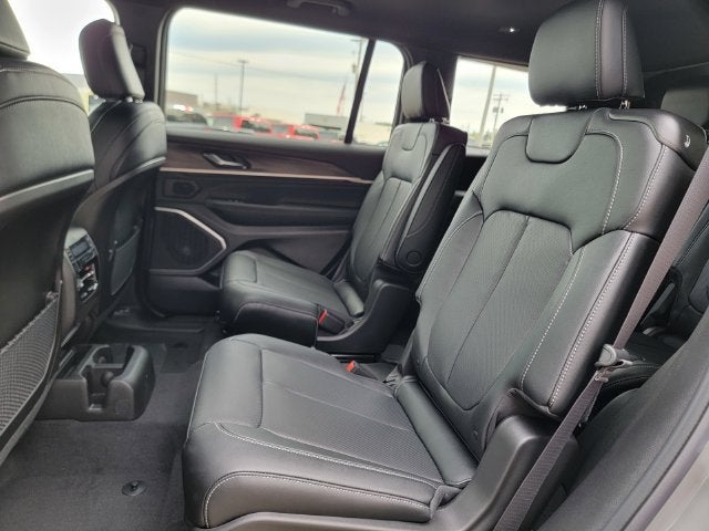 2027 Jeep Grand Cherokee GRAND CHEROKEE L LIMITED RESERVE 4X4