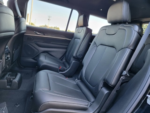 2027 Jeep Grand Cherokee GRAND CHEROKEE L LIMITED 4X4