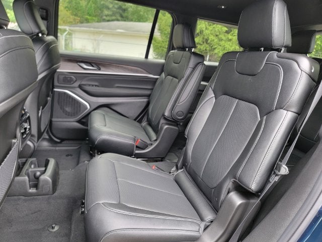 2027 Jeep Grand Cherokee GRAND CHEROKEE L LIMITED RESERVE 4X4