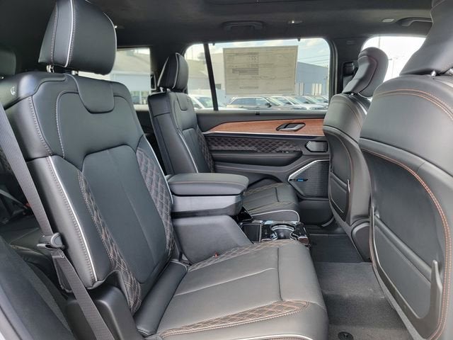 2026 Jeep Grand Cherokee GRAND CHEROKEE L SUMMIT 4X4