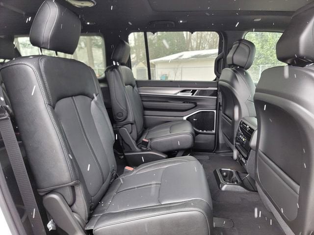 2026 Jeep Grand Wagoneer GRAND WAGONEER L LIMITED RESERVE 4X4