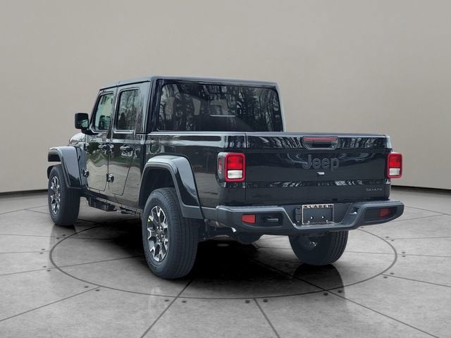 2026 Jeep Gladiator GLADIATOR SAHARA 4X4