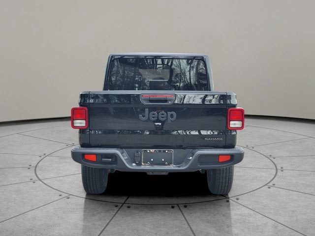 2026 Jeep Gladiator GLADIATOR SAHARA 4X4