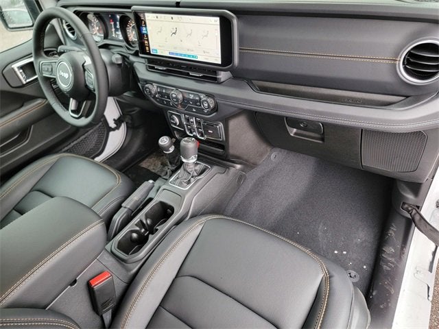 2026 Jeep Gladiator GLADIATOR SAHARA 4X4