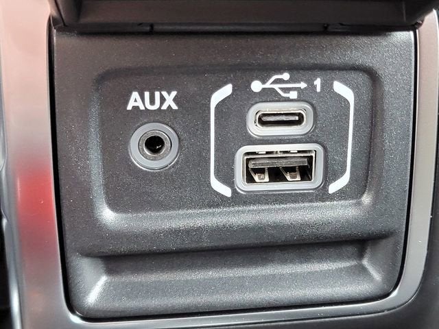 2026 Jeep Gladiator GLADIATOR SAHARA 4X4