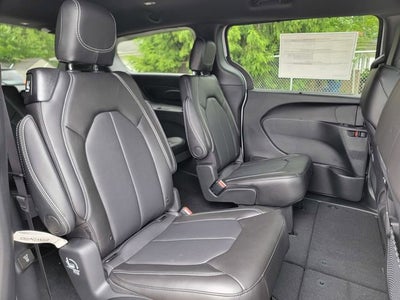 2027 Chrysler Pacifica PACIFICA SELECT