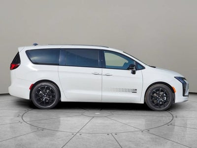 2027 Chrysler Pacifica PACIFICA SELECT