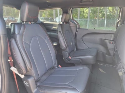 2027 Chrysler Pacifica PACIFICA SELECT