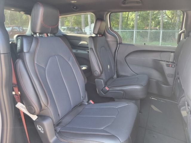 2027 Chrysler Pacifica PACIFICA SELECT