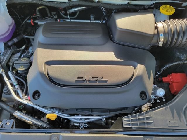 2027 Chrysler Pacifica PACIFICA SELECT