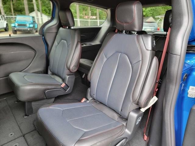 2027 Chrysler Pacifica PACIFICA SELECT