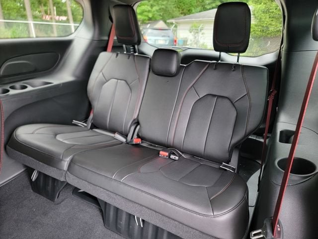 2027 Chrysler Pacifica PACIFICA SELECT