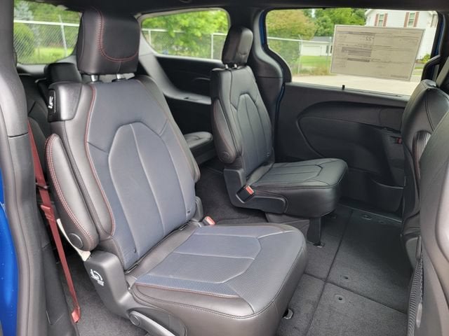 2027 Chrysler Pacifica PACIFICA SELECT