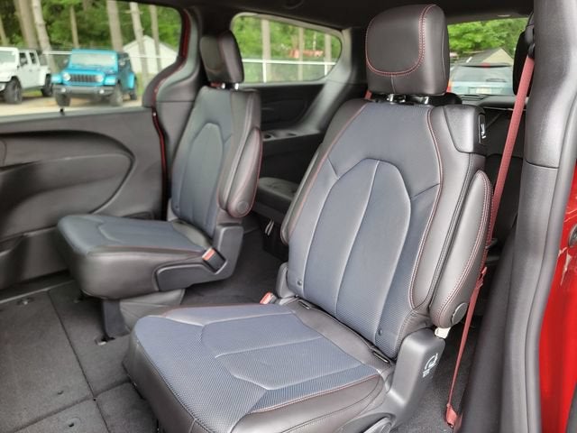 2027 Chrysler Pacifica PACIFICA SELECT