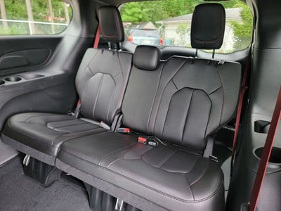 2027 Chrysler Pacifica PACIFICA SELECT