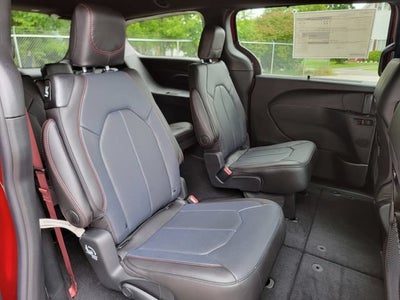 2027 Chrysler Pacifica PACIFICA SELECT