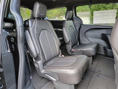 2026 Chrysler Pacifica PACIFICA SELECT AWD