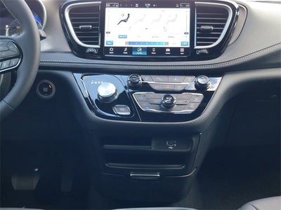 2026 Chrysler Pacifica PACIFICA SELECT AWD