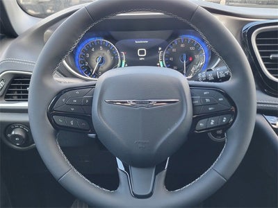 2026 Chrysler Pacifica PACIFICA SELECT AWD