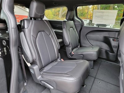 2026 Chrysler Pacifica PACIFICA SELECT AWD