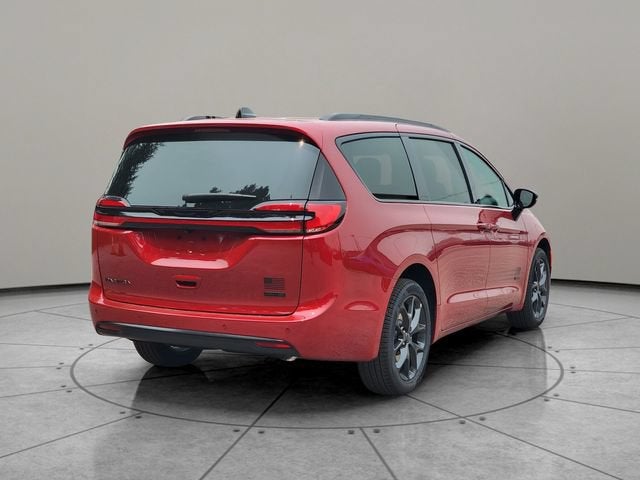 2027 Chrysler Pacifica PACIFICA SELECT AWD