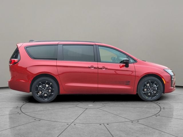 2027 Chrysler Pacifica PACIFICA SELECT AWD