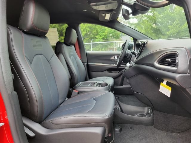 2027 Chrysler Pacifica PACIFICA SELECT AWD