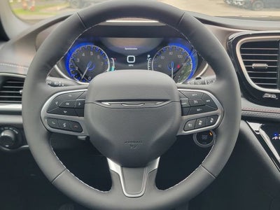 2027 Chrysler Pacifica PACIFICA SELECT AWD