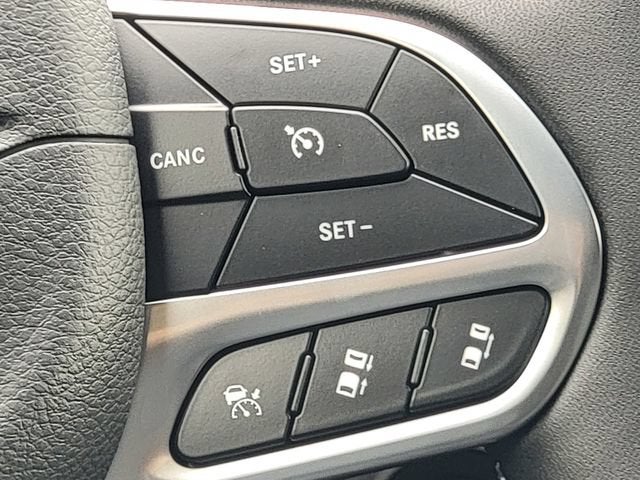 2027 Chrysler Pacifica PACIFICA SELECT AWD