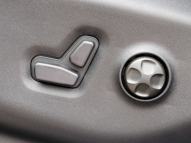 2027 Chrysler Pacifica PACIFICA SELECT AWD