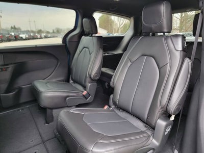 2026 Chrysler Pacifica PACIFICA SELECT AWD