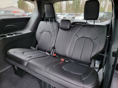 2026 Chrysler Pacifica PACIFICA SELECT AWD