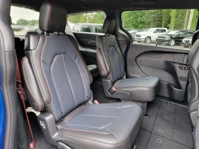 2027 Chrysler Pacifica PACIFICA SELECT AWD
