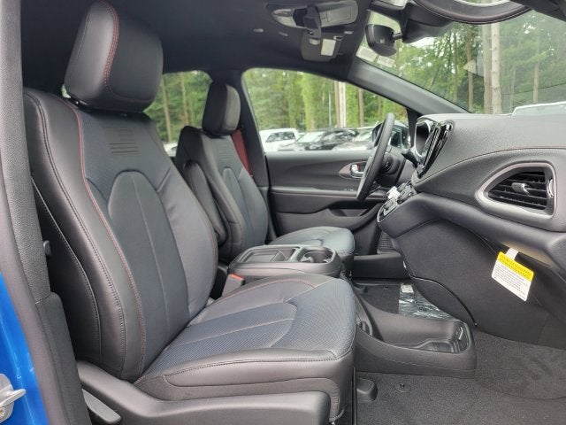 2027 Chrysler Pacifica PACIFICA SELECT AWD