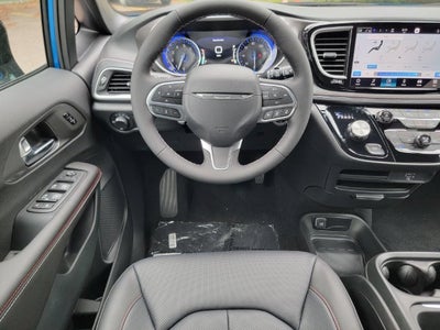 2027 Chrysler Pacifica PACIFICA SELECT AWD