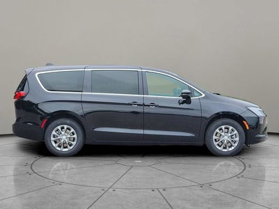2027 Chrysler Pacifica PACIFICA SELECT AWD