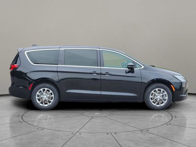 2027 Chrysler Pacifica PACIFICA SELECT AWD