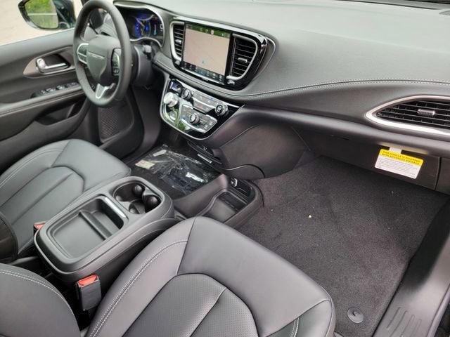 2027 Chrysler Pacifica PACIFICA SELECT AWD