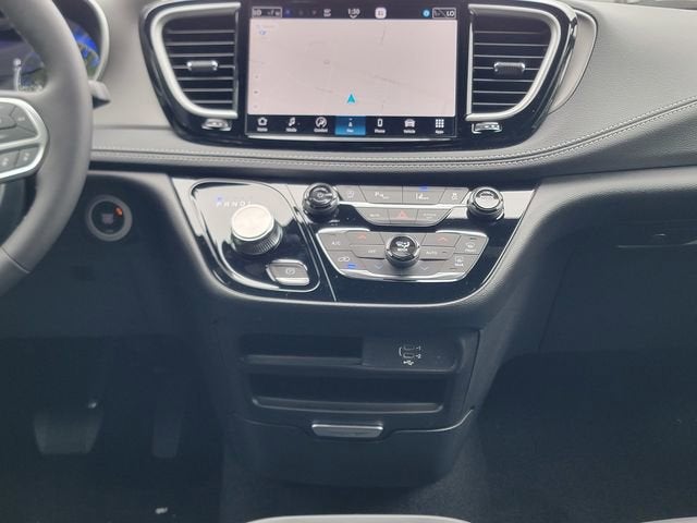 2027 Chrysler Pacifica PACIFICA SELECT AWD