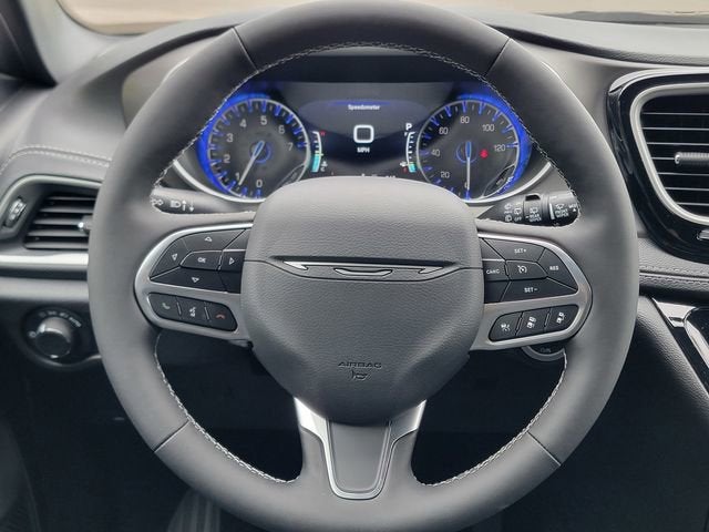 2027 Chrysler Pacifica PACIFICA SELECT AWD
