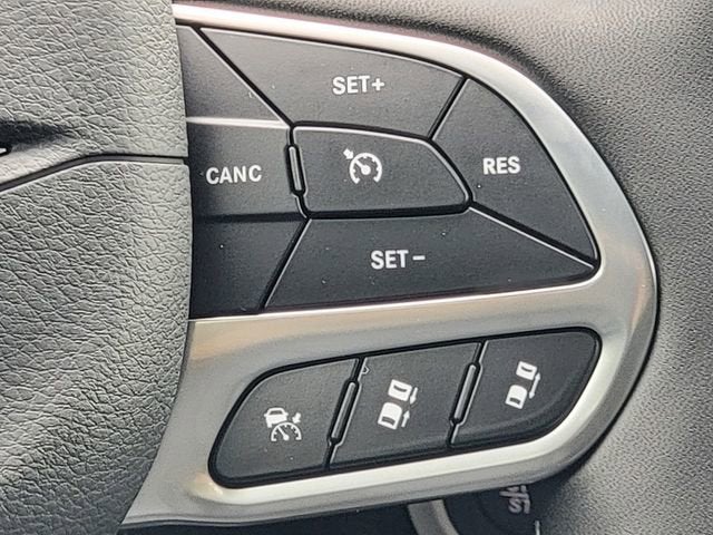 2027 Chrysler Pacifica PACIFICA SELECT AWD