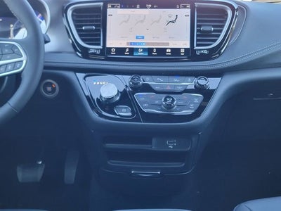 2026 Chrysler Pacifica PACIFICA SELECT AWD