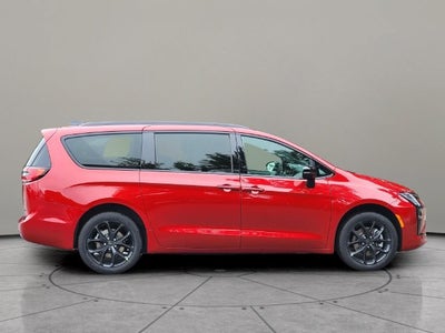 2027 Chrysler Pacifica PACIFICA SELECT AWD