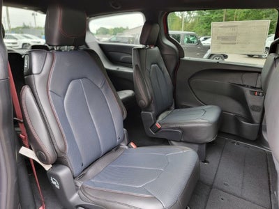 2027 Chrysler Pacifica PACIFICA SELECT AWD